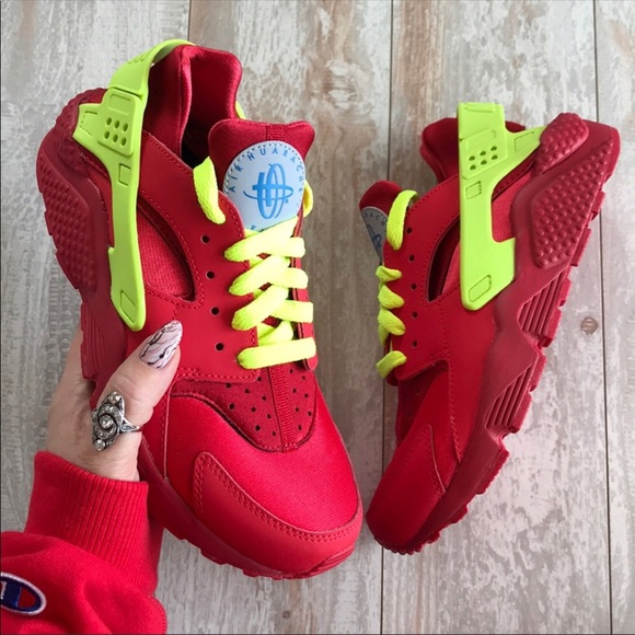 NWT Nike ID Air Huarache Red - Picture 6 of 8